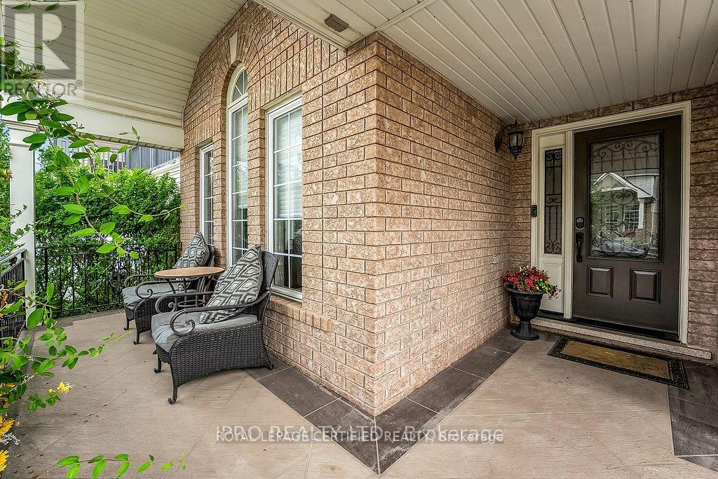 1688 Norris Circle, Milton, Ontario  L9T 6A3 - Photo 11 - W12767554