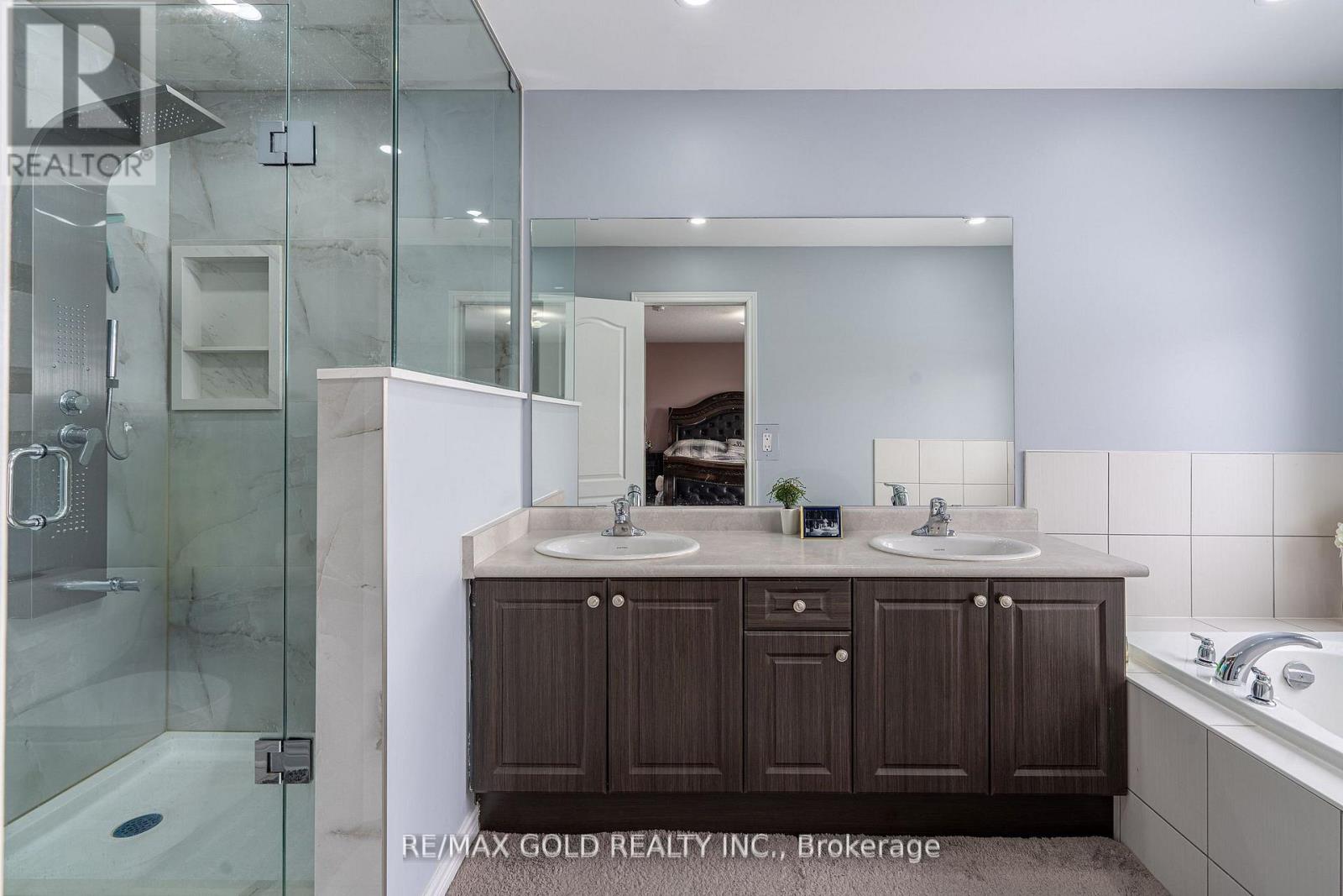 12 Torraville Street, Brampton, Ontario  L6R 0Y5 - Photo 14 - W12767568