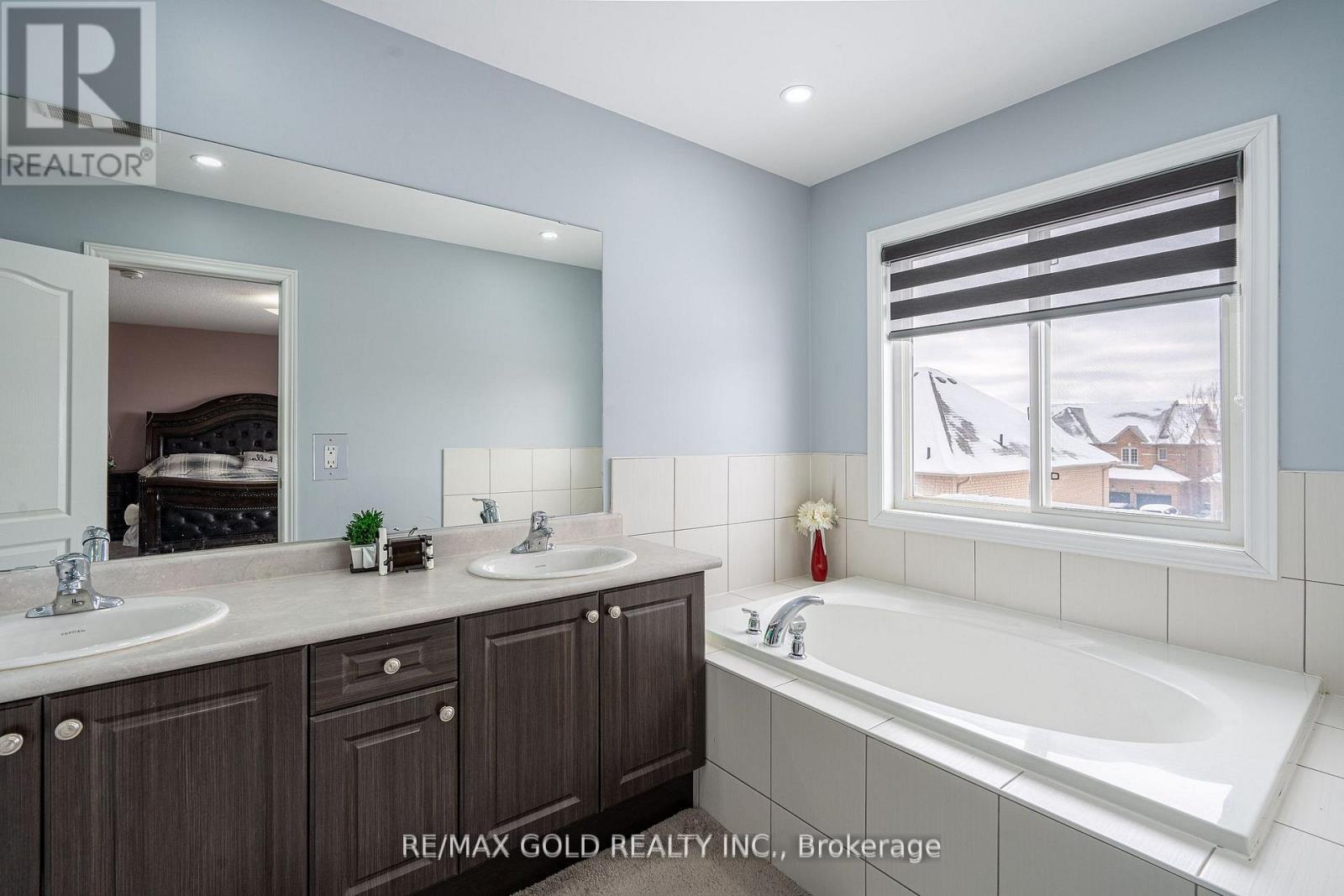 12 Torraville Street, Brampton, Ontario  L6R 0Y5 - Photo 15 - W12767568