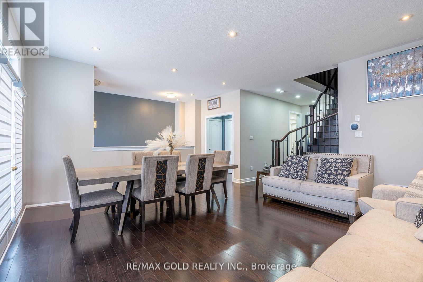 12 Torraville Street, Brampton, Ontario  L6R 0Y5 - Photo 3 - W12767568