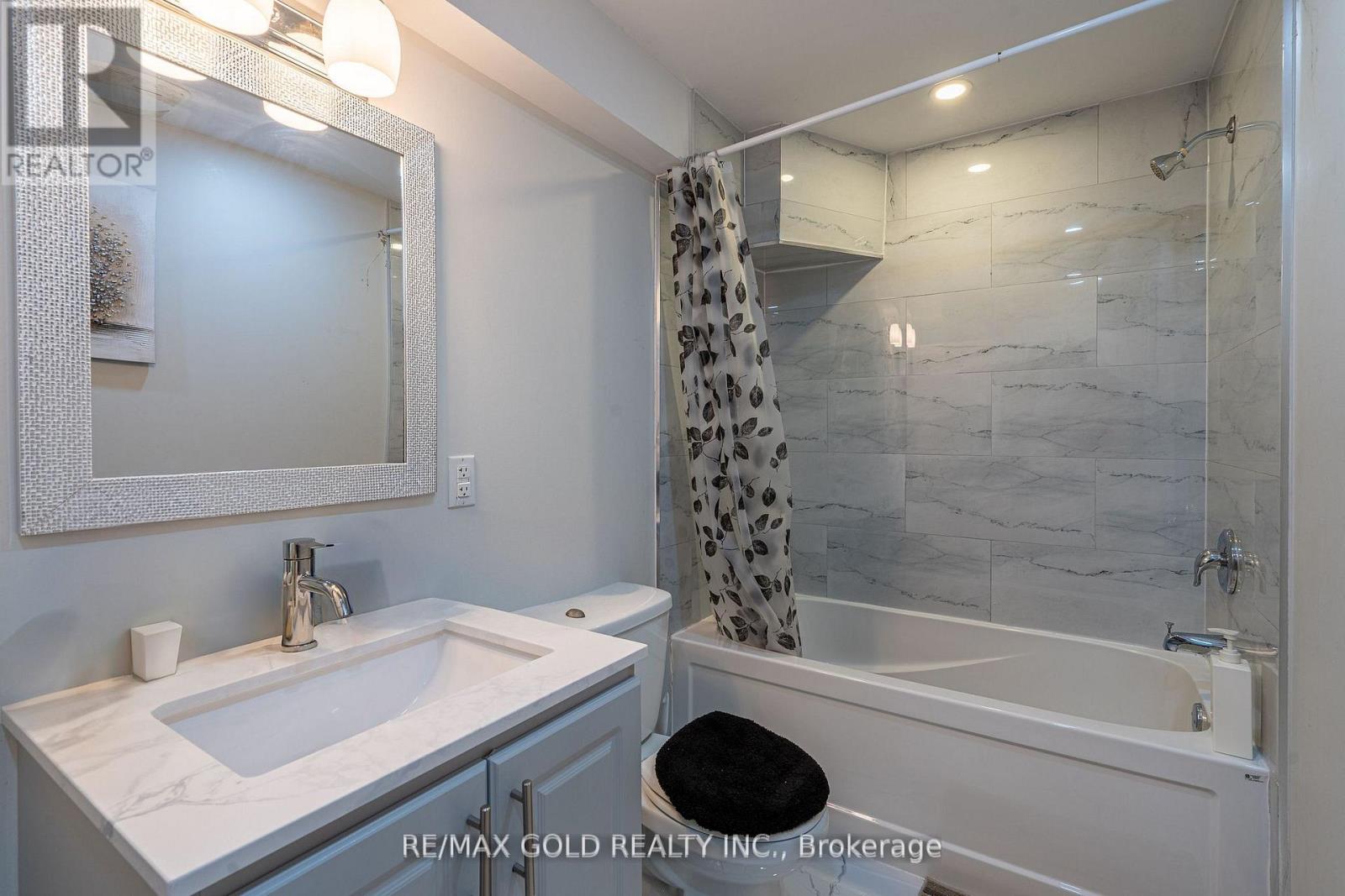 12 Torraville Street, Brampton, Ontario  L6R 0Y5 - Photo 44 - W12767568