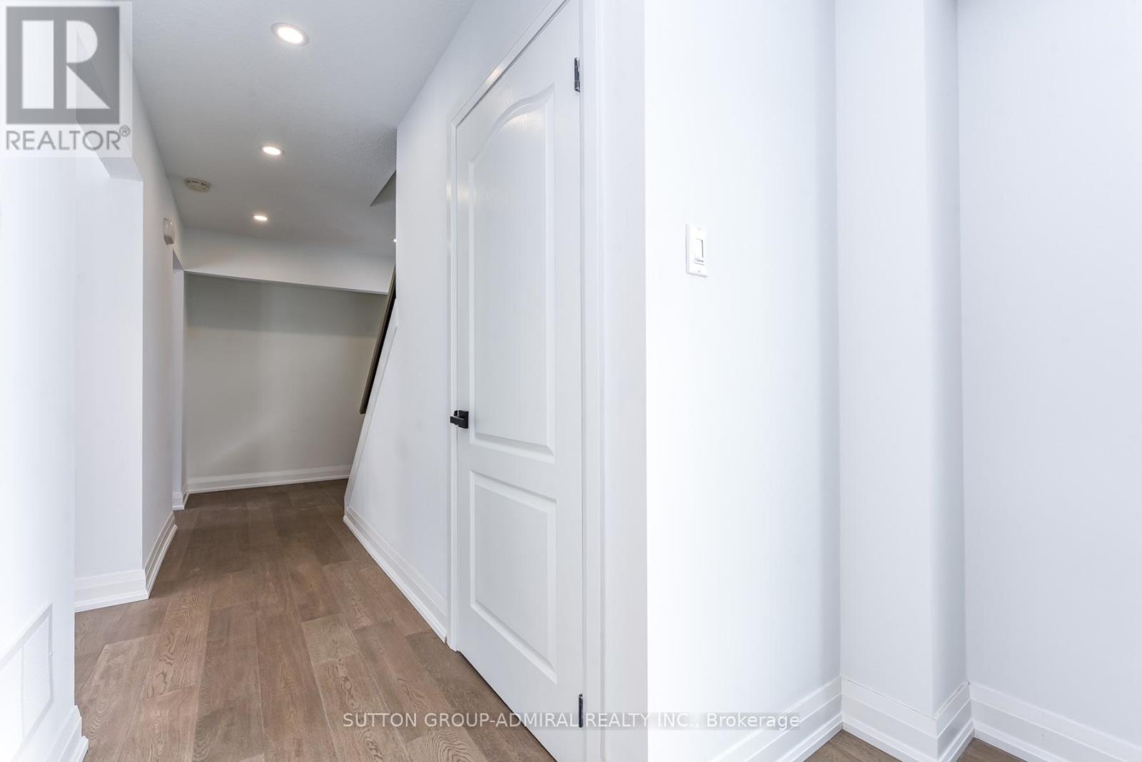 4 Hardcastle Court, Brampton, Ontario  L6S 2A9 - Photo 13 - W12767572