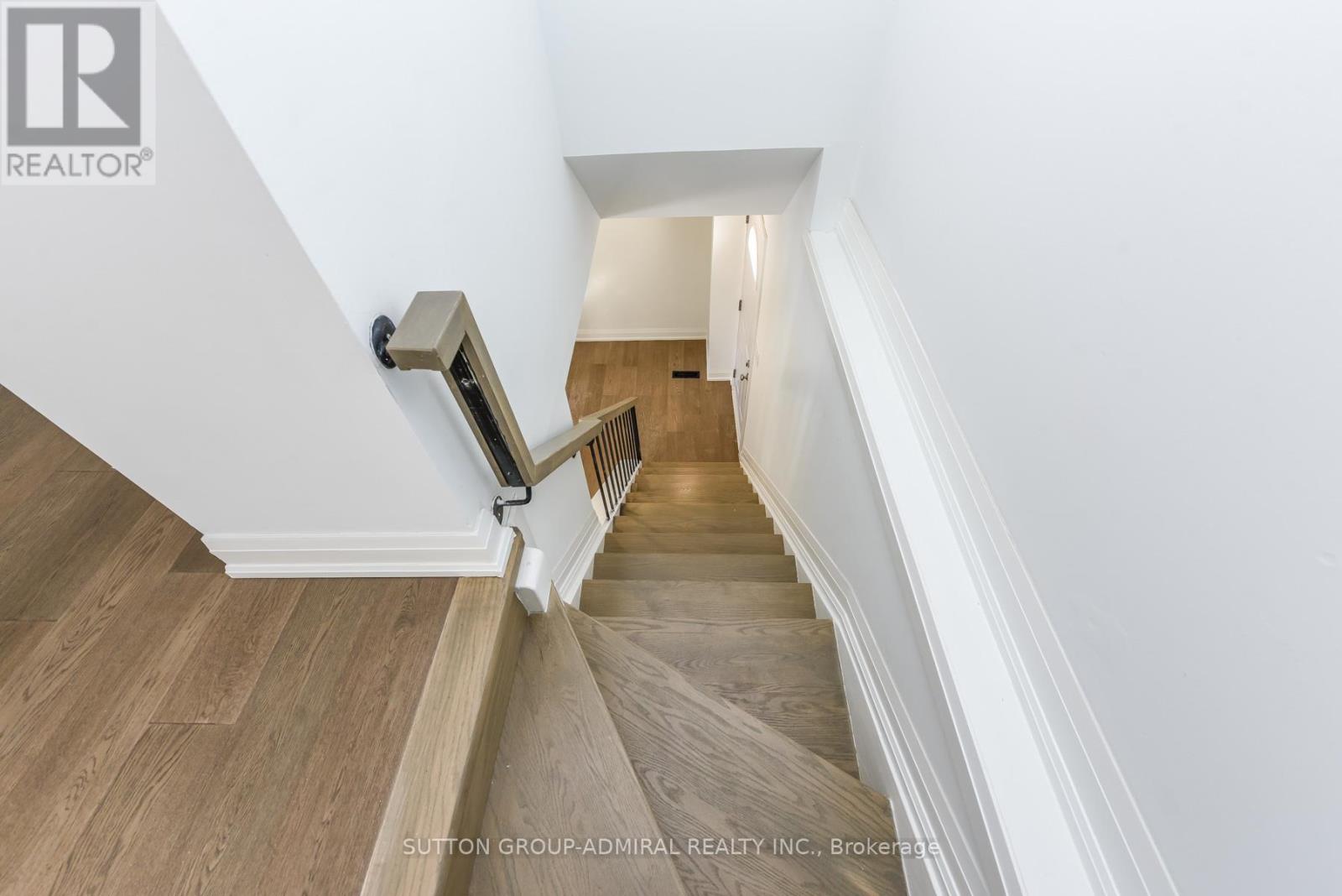 4 Hardcastle Court, Brampton, Ontario  L6S 2A9 - Photo 35 - W12767572