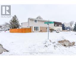 4 HARDCASTLE COURT, Brampton, Ontario