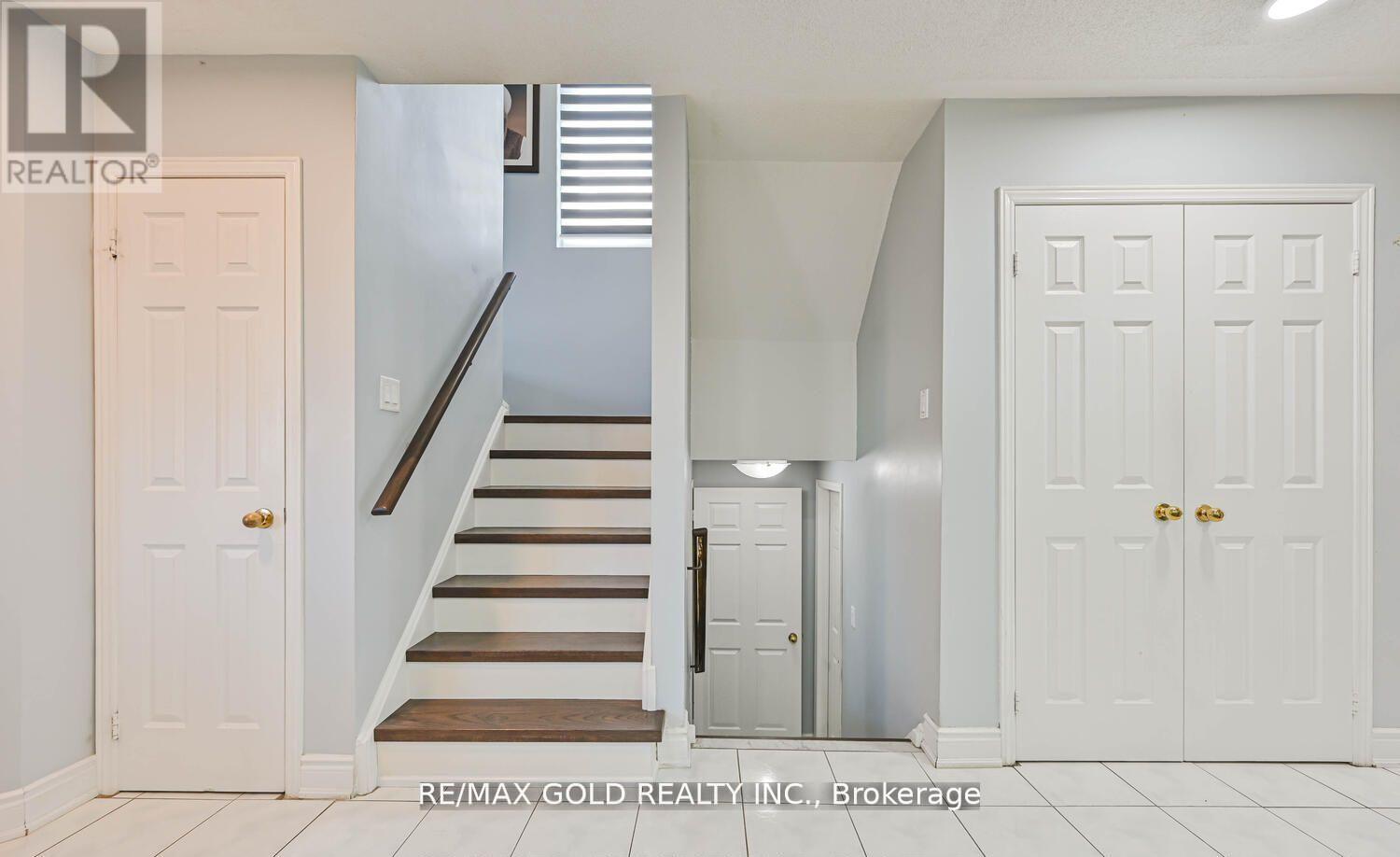 101 Beaconsfield Avenue, Brampton, Ontario  L6Y 4R6 - Photo 17 - W12767578