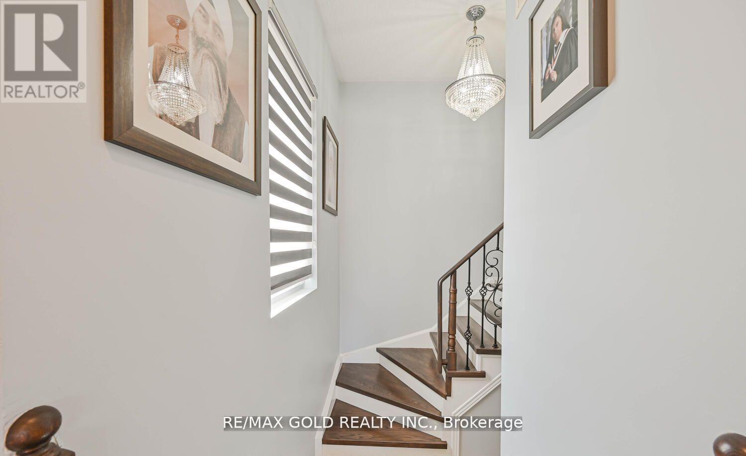 101 Beaconsfield Avenue, Brampton, Ontario  L6Y 4R6 - Photo 22 - W12767578