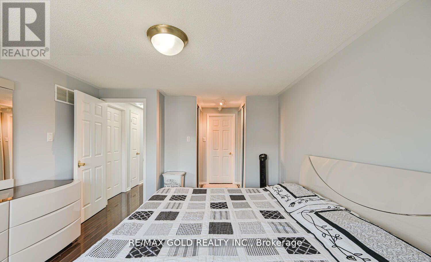 101 Beaconsfield Avenue, Brampton, Ontario  L6Y 4R6 - Photo 27 - W12767578