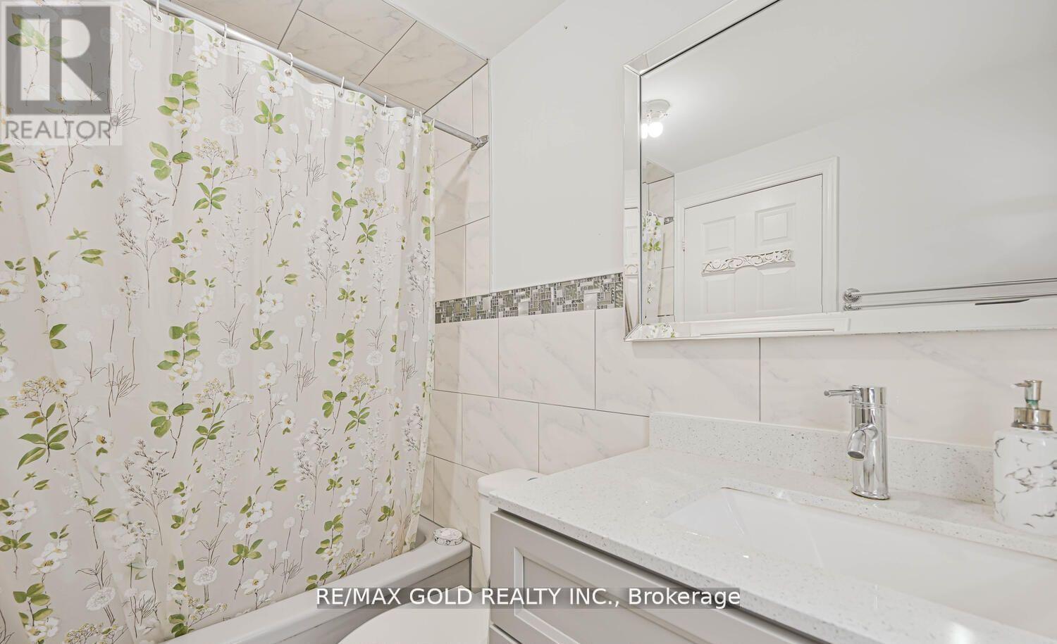 101 Beaconsfield Avenue, Brampton, Ontario  L6Y 4R6 - Photo 30 - W12767578