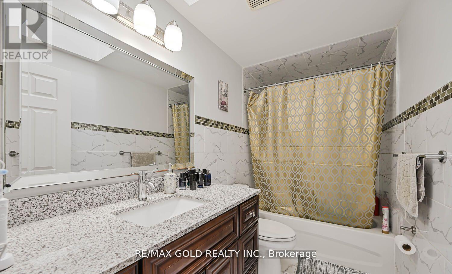 101 Beaconsfield Avenue, Brampton, Ontario  L6Y 4R6 - Photo 33 - W12767578