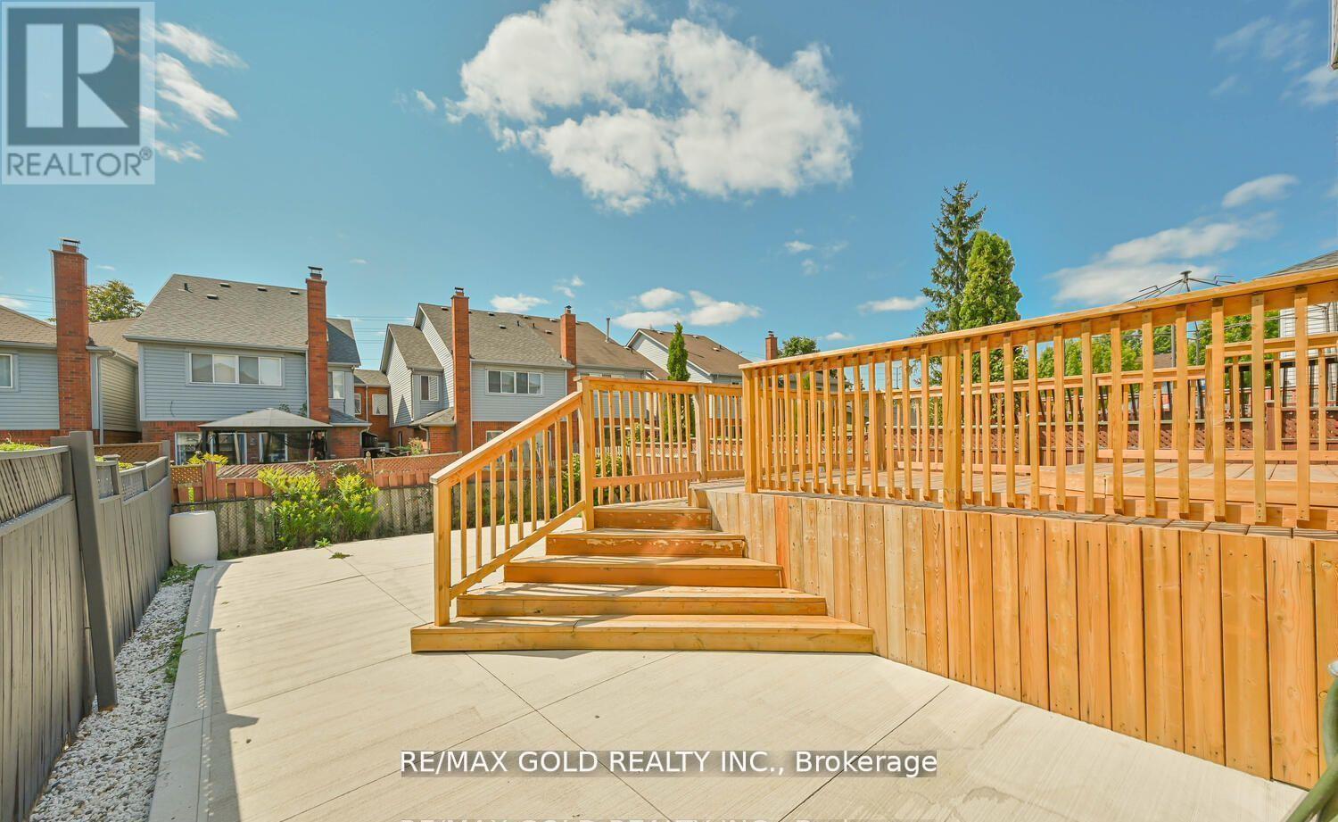 101 Beaconsfield Avenue, Brampton, Ontario  L6Y 4R6 - Photo 37 - W12767578