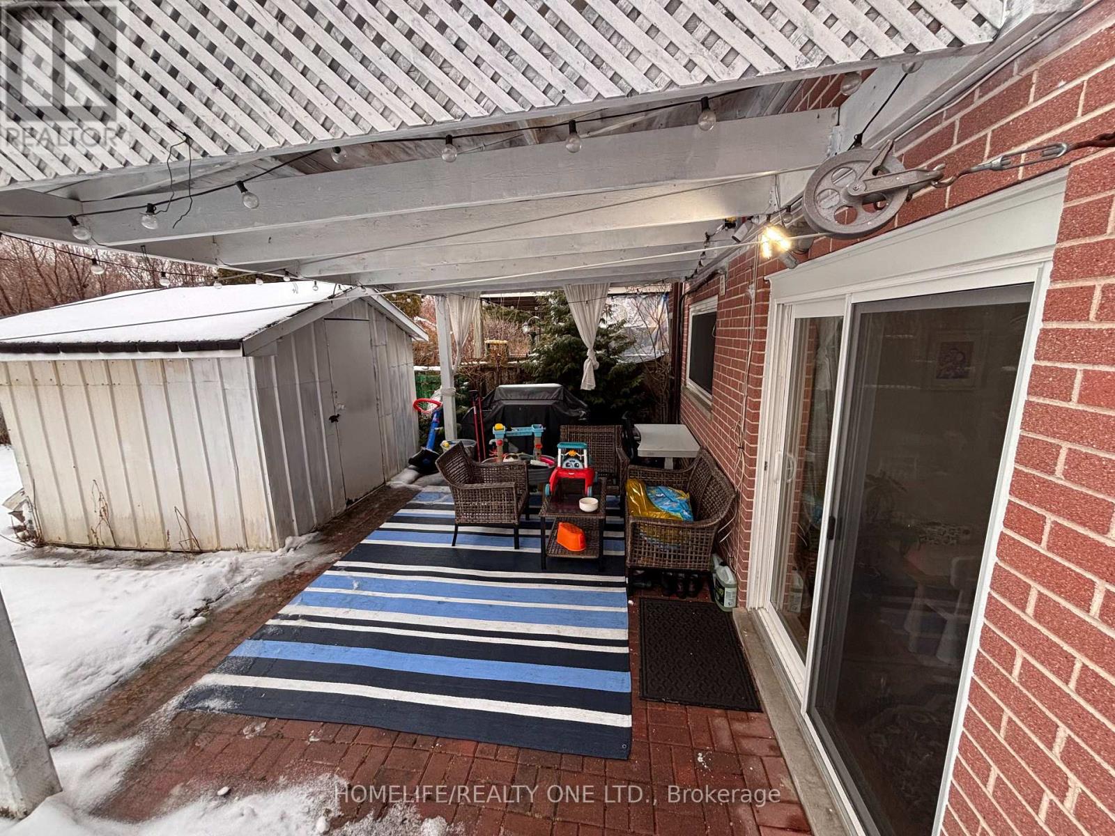 77 Newlin Crescent, Toronto, Ontario  M3L 1X5 - Photo 35 - W12767586