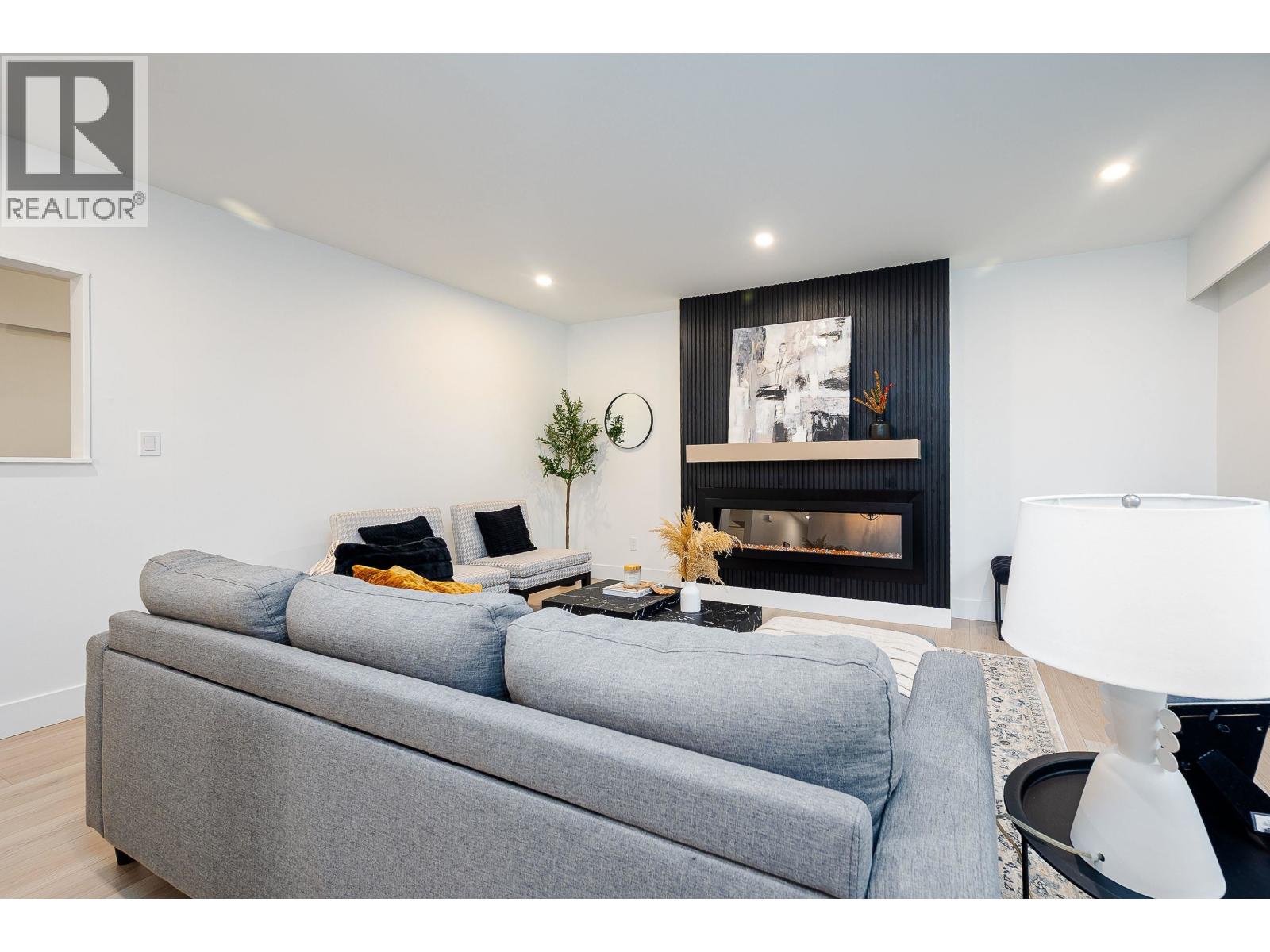 9831 Glenthorne Drive, Richmond, British Columbia  V7A 1Y3 - Photo 6 - R3087371