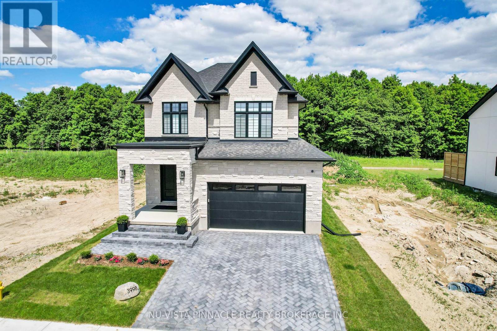 3998 Big Leaf Trail, London South, Ontario  N6P 0K1 - Photo 5 - X12767646