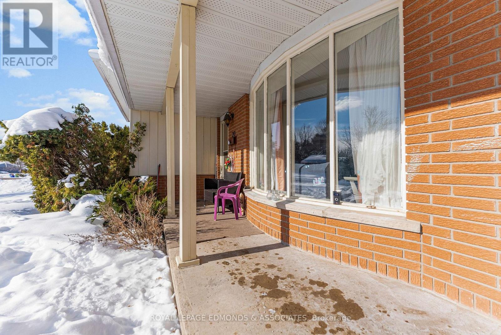 20 Maple Avenue, Petawawa, Ontario  K8H 2Y5 - Photo 8 - X12767768