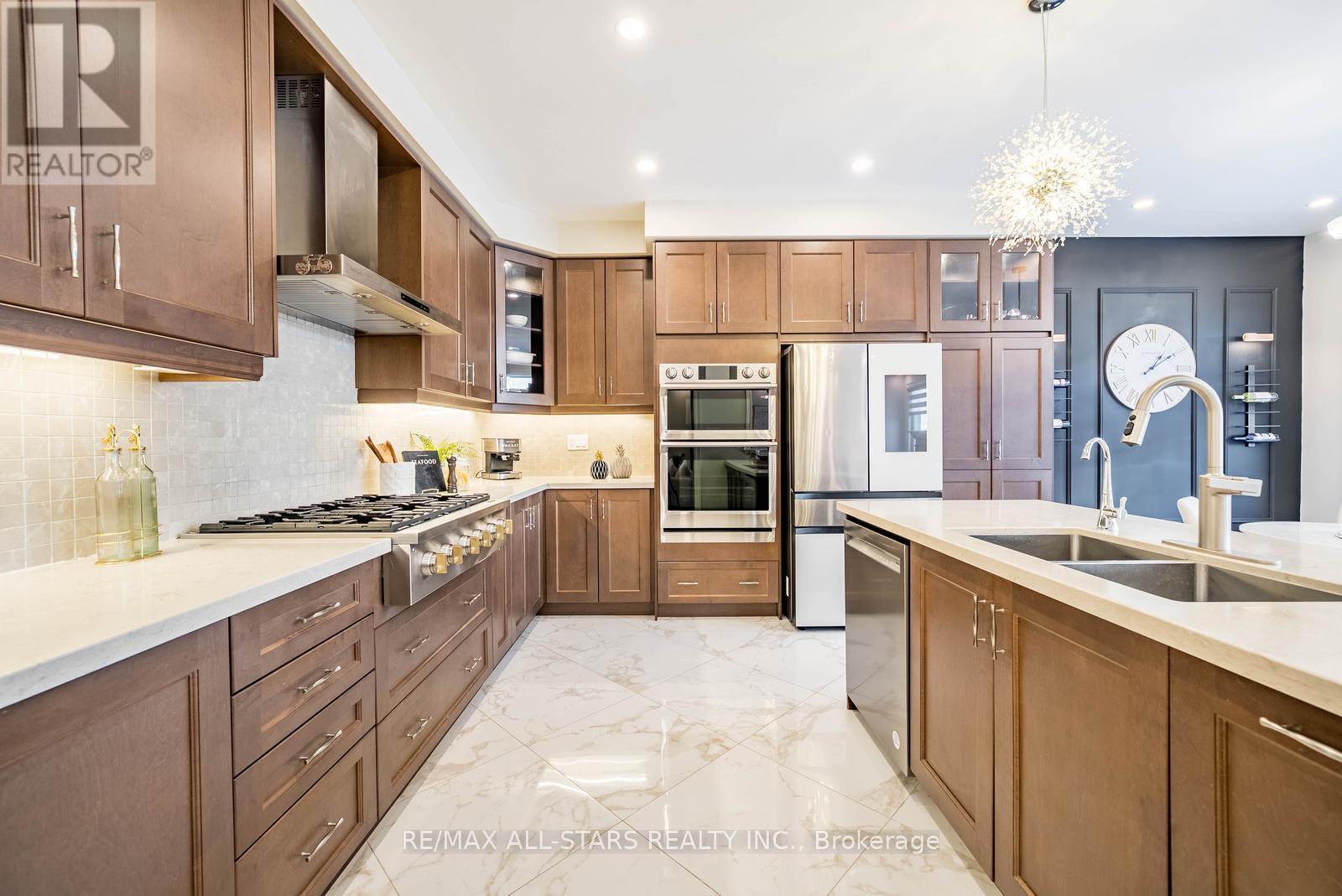 170 Fallharvest Way, Whitchurch-Stouffville, Ontario  L4A 5A2 - Photo 20 - N12764434