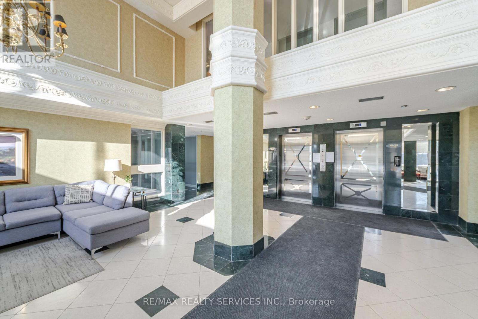 302 - 320 Mill Street S, Brampton, Ontario  L6Y 3V2 - Photo 38 - W12760920