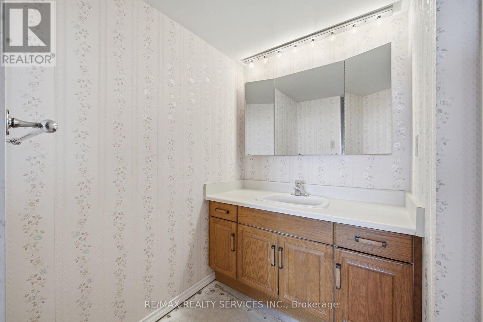 302 - 320 Mill Street S, Brampton, Ontario  L6Y 3V2 - Photo 27 - W12760920