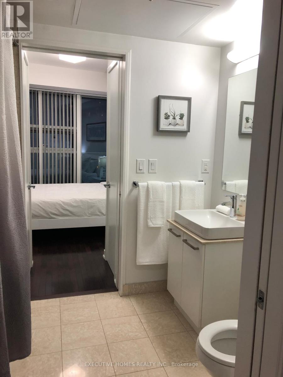 2403 - 12 York Street, Toronto, Ontario  M5J 0A9 - Photo 11 - C12767730