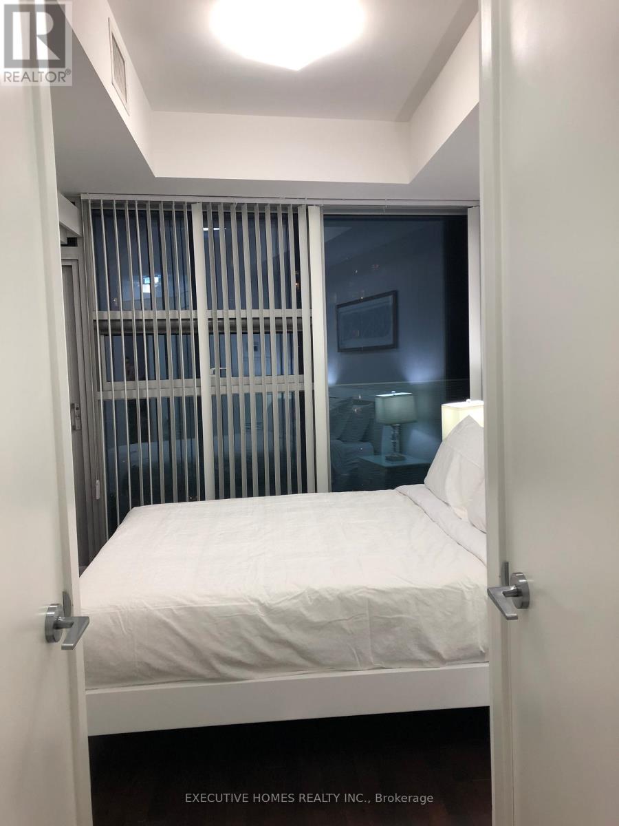 2403 - 12 York Street, Toronto, Ontario  M5J 0A9 - Photo 7 - C12767730