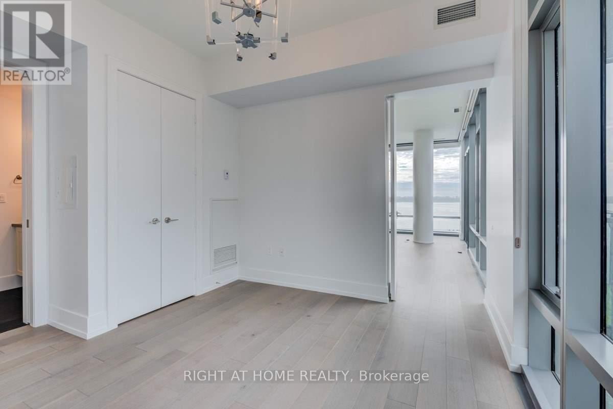 922 - 39 Queens Quay E, Toronto, Ontario  M5E 0A5 - Photo 10 - C12767766