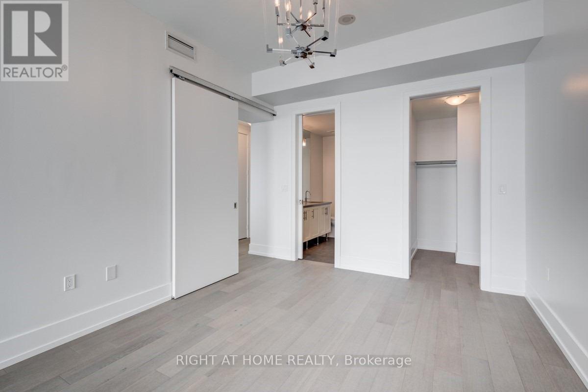 922 - 39 Queens Quay E, Toronto, Ontario  M5E 0A5 - Photo 15 - C12767766