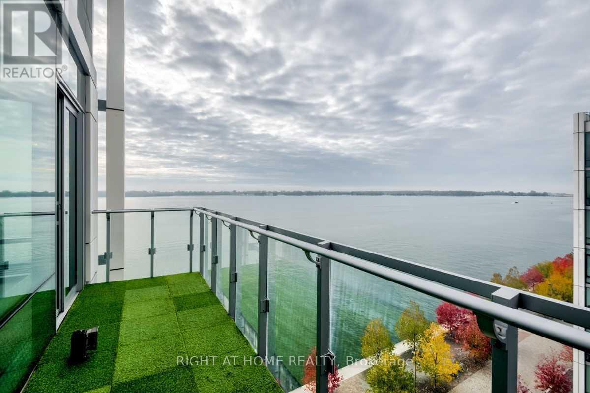 922 - 39 Queens Quay E, Toronto, Ontario  M5E 0A5 - Photo 18 - C12767766