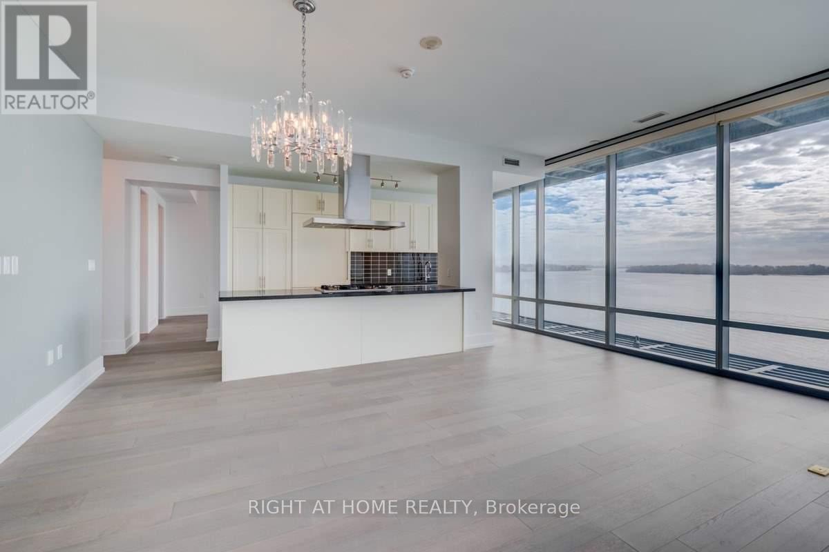 922 - 39 Queens Quay E, Toronto, Ontario  M5E 0A5 - Photo 6 - C12767766