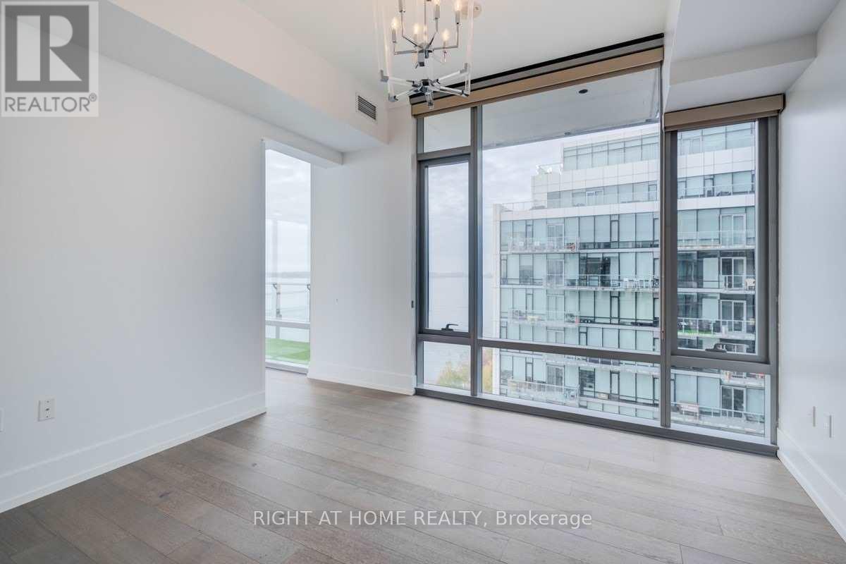 922 - 39 Queens Quay E, Toronto, Ontario  M5E 0A5 - Photo 9 - C12767766