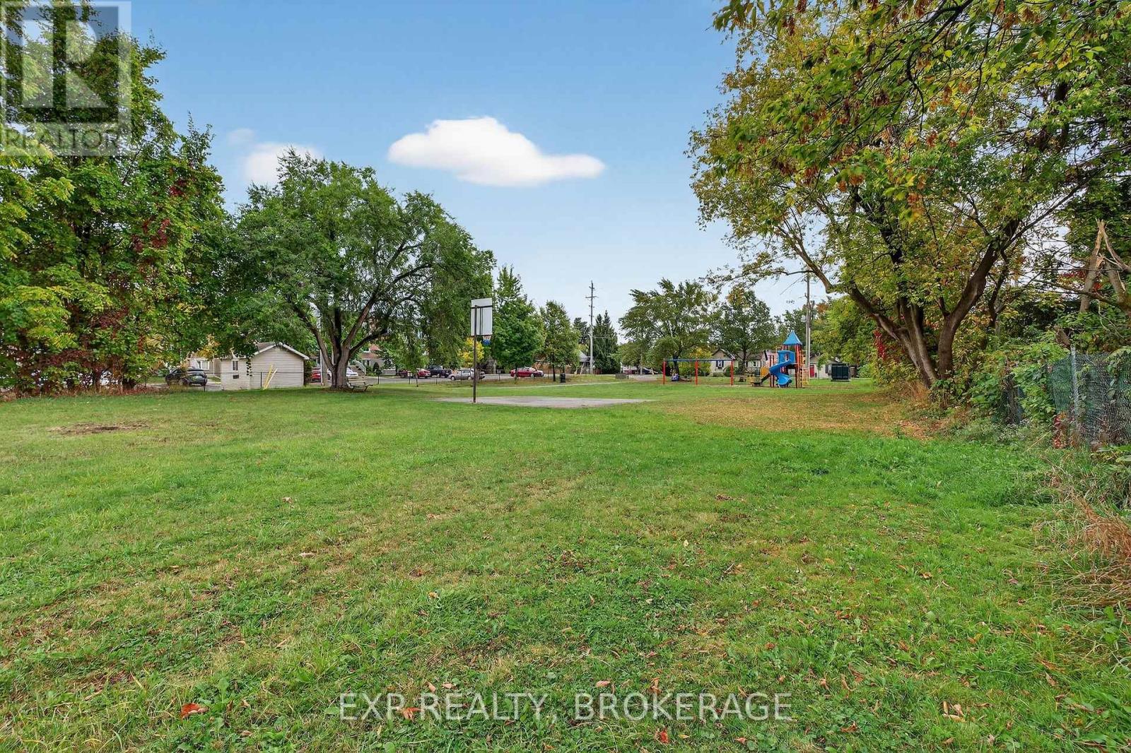 225-227 Victoria Avenue, Gananoque, Ontario  K7G 2S3 - Photo 20 - X12647752