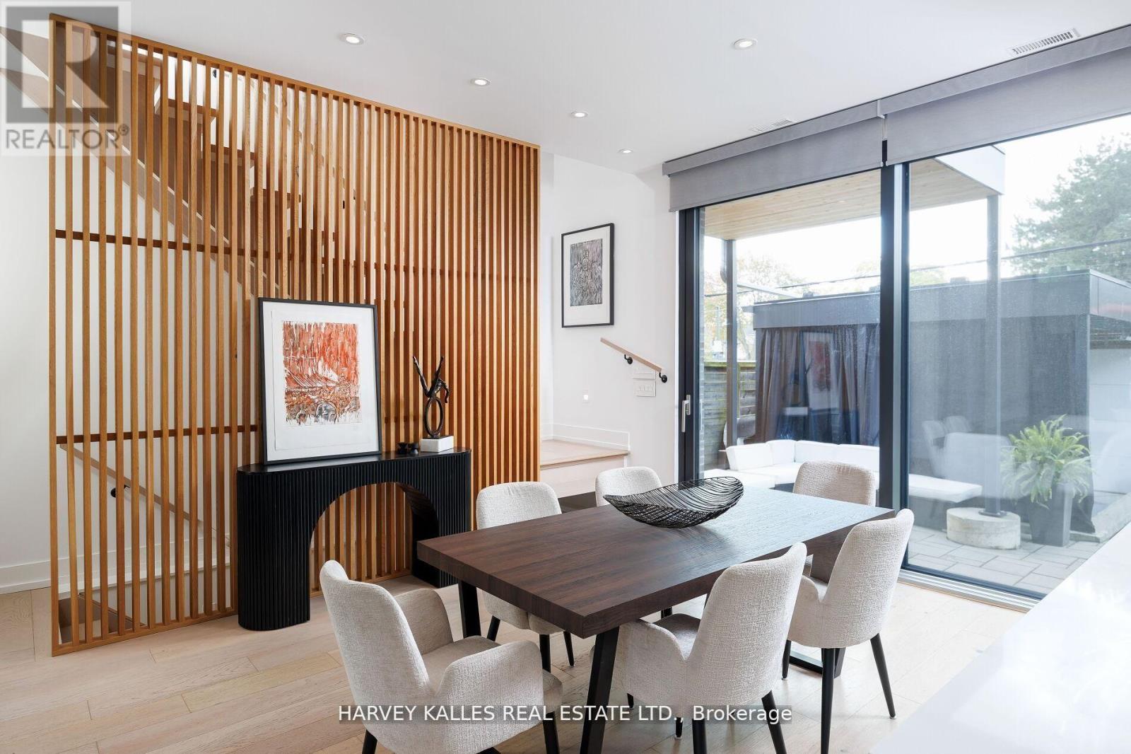 60 Hiltz Avenue, Toronto, Ontario  M4L 2N5 - Photo 11 - E12767636