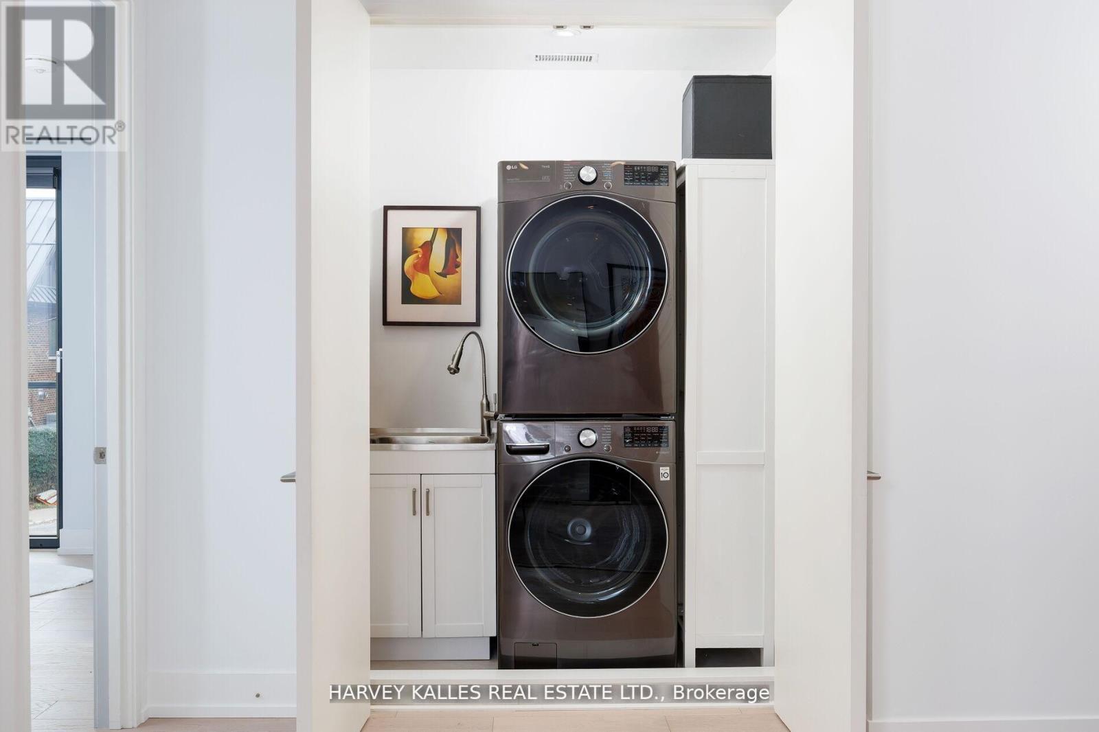 60 Hiltz Avenue, Toronto, Ontario  M4L 2N5 - Photo 18 - E12767636