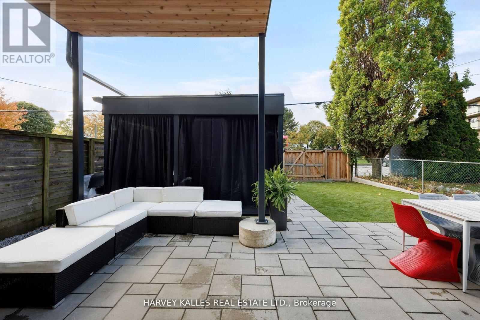 60 Hiltz Avenue, Toronto, Ontario  M4L 2N5 - Photo 42 - E12767636