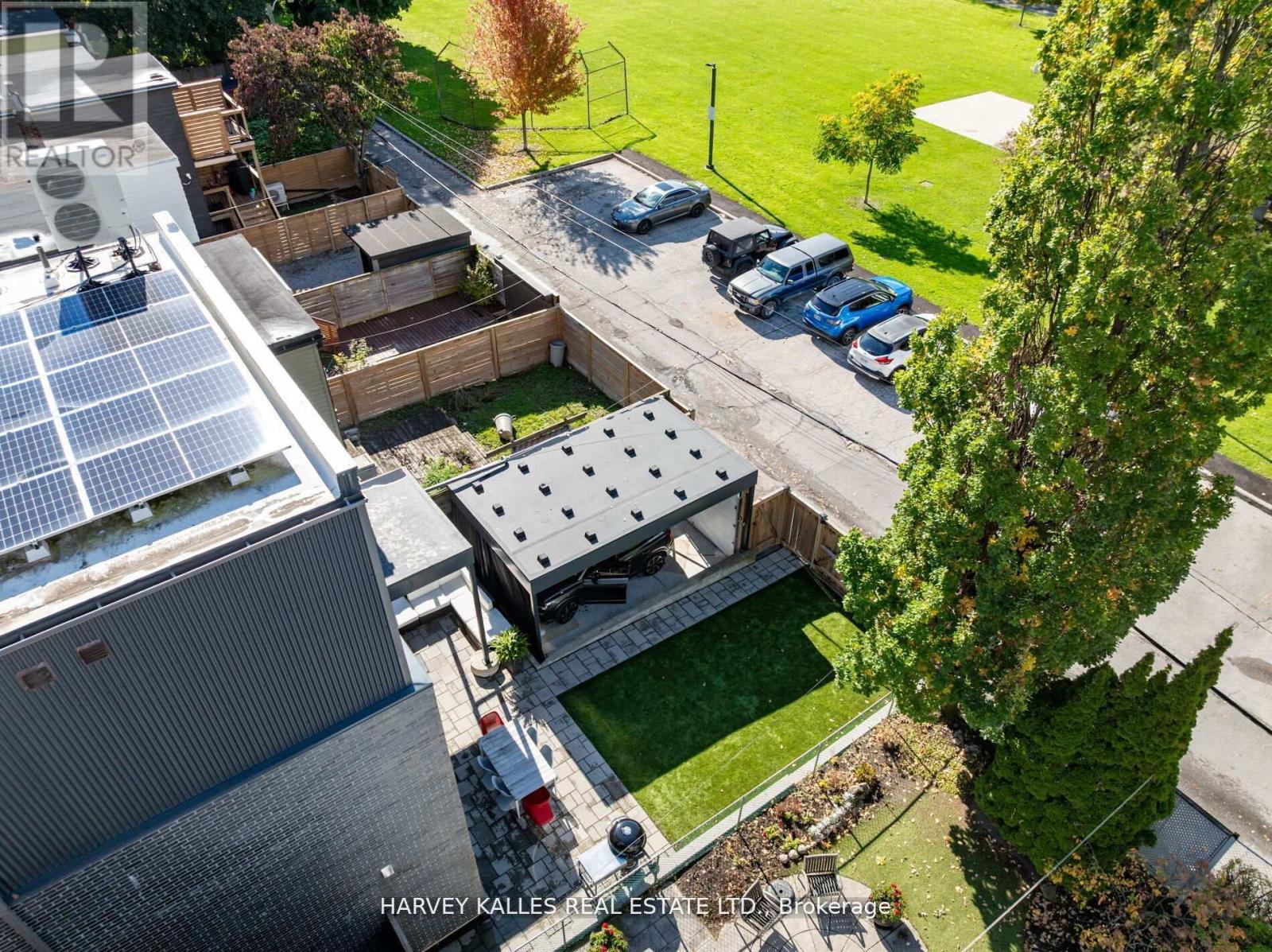 60 Hiltz Avenue, Toronto, Ontario  M4L 2N5 - Photo 46 - E12767636