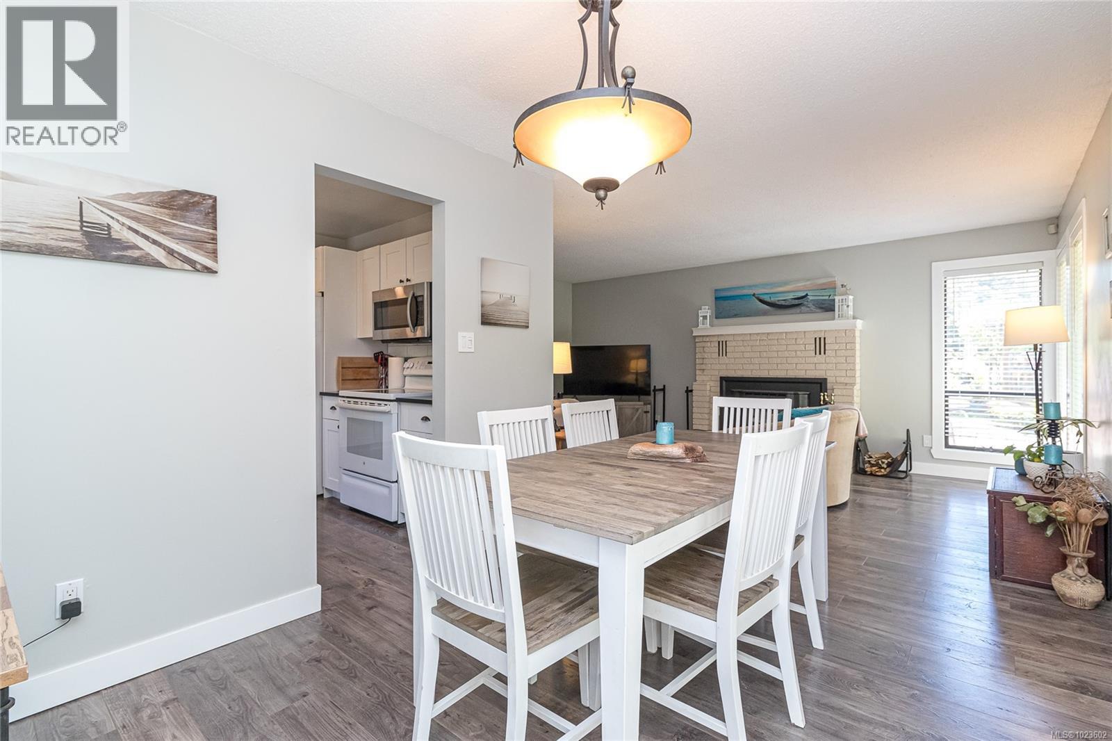 376 Atkins Ave, Langford, British Columbia  V9B 2Z8 - Photo 4 - 1023602