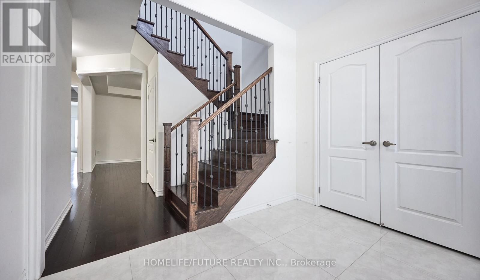 357 Danny Wheeler Boulevard, Georgina, Ontario  L4P 0K2 - Photo 5 - N12767682