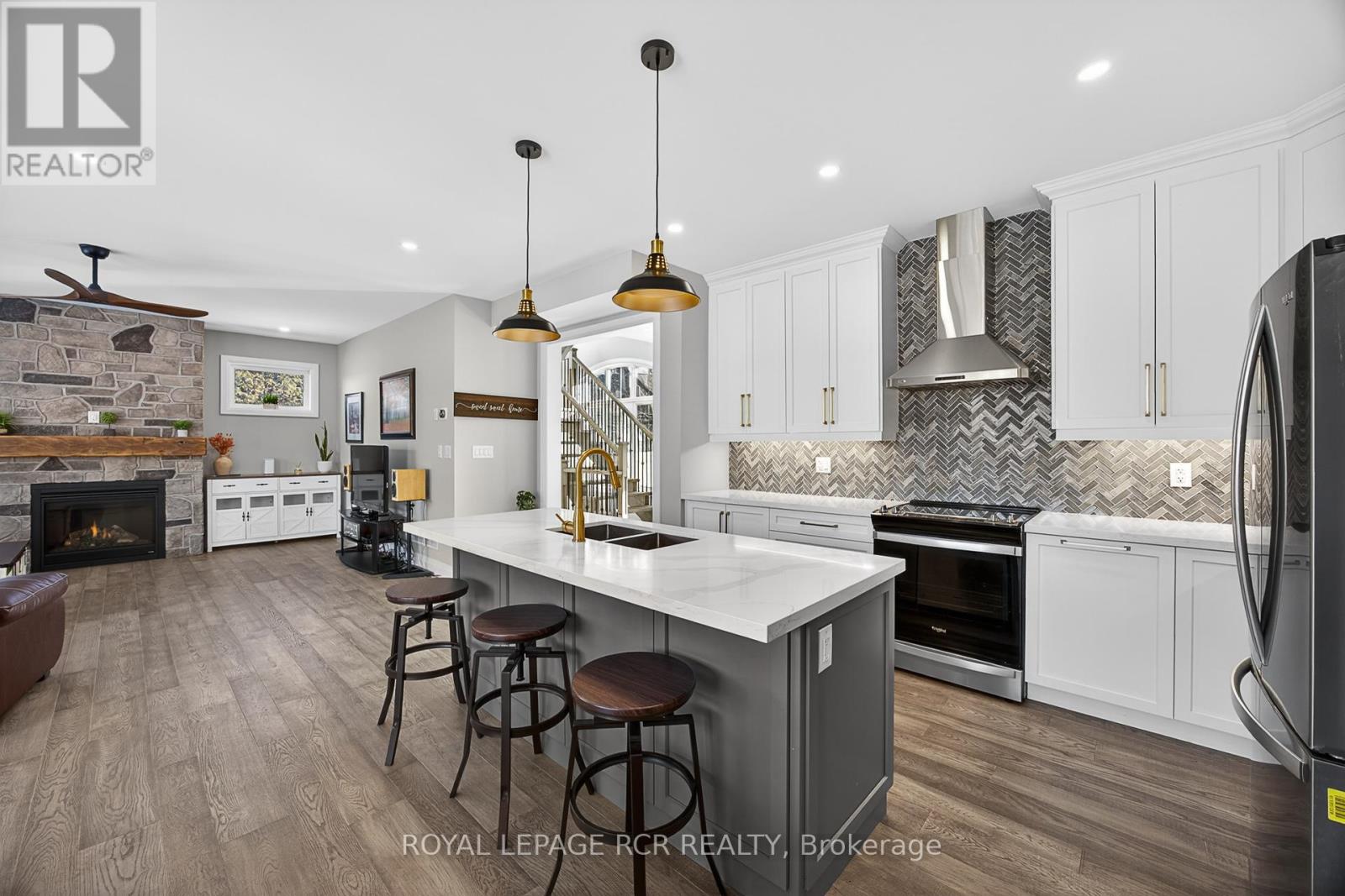 28 St. George Street, Georgina, Ontario  L0E 1L0 - Photo 11 - N12767688