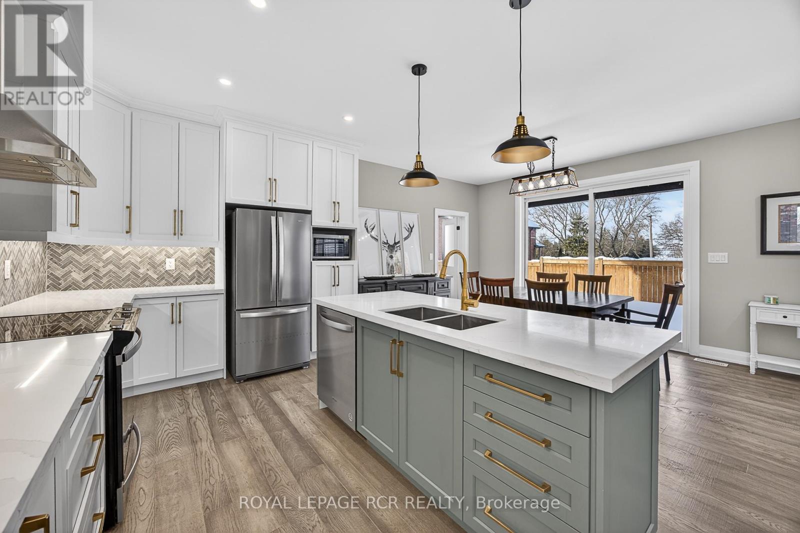 28 St. George Street, Georgina, Ontario  L0E 1L0 - Photo 12 - N12767688