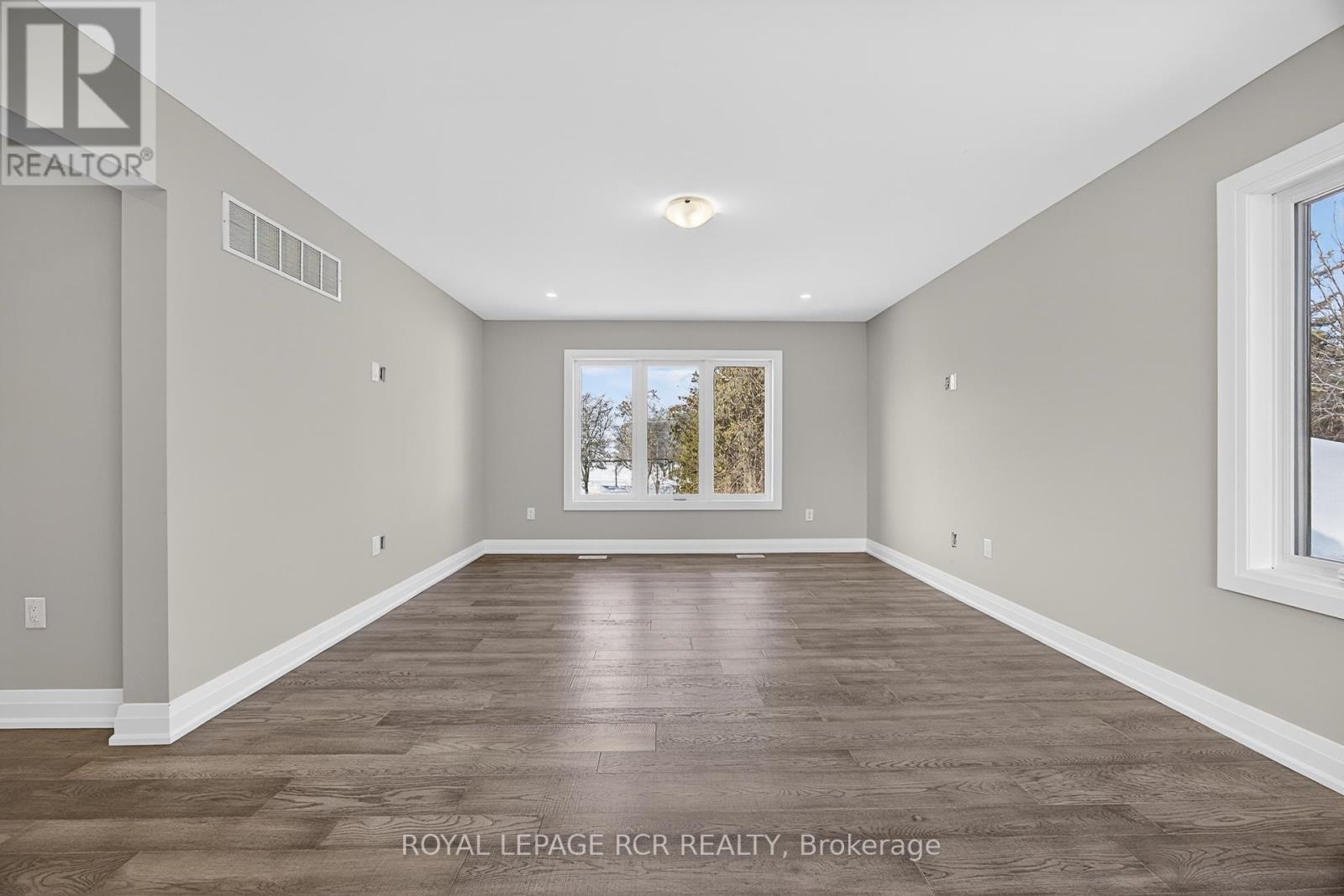 28 St. George Street, Georgina, Ontario  L0E 1L0 - Photo 22 - N12767688