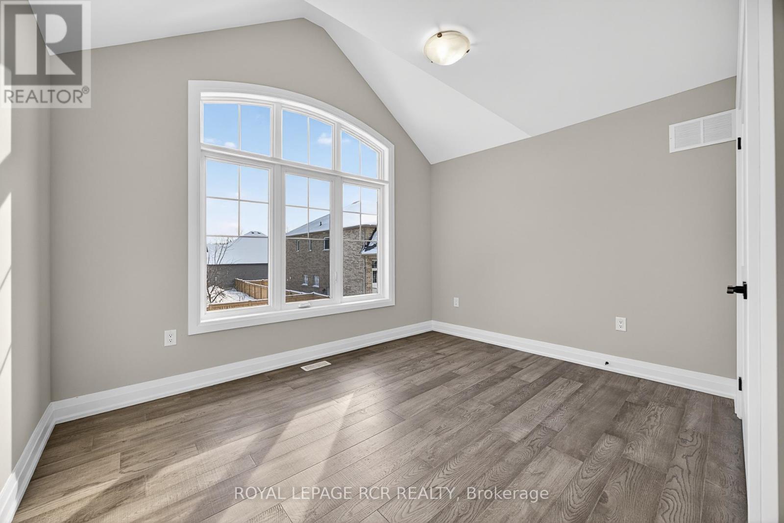 28 St. George Street, Georgina, Ontario  L0E 1L0 - Photo 34 - N12767688