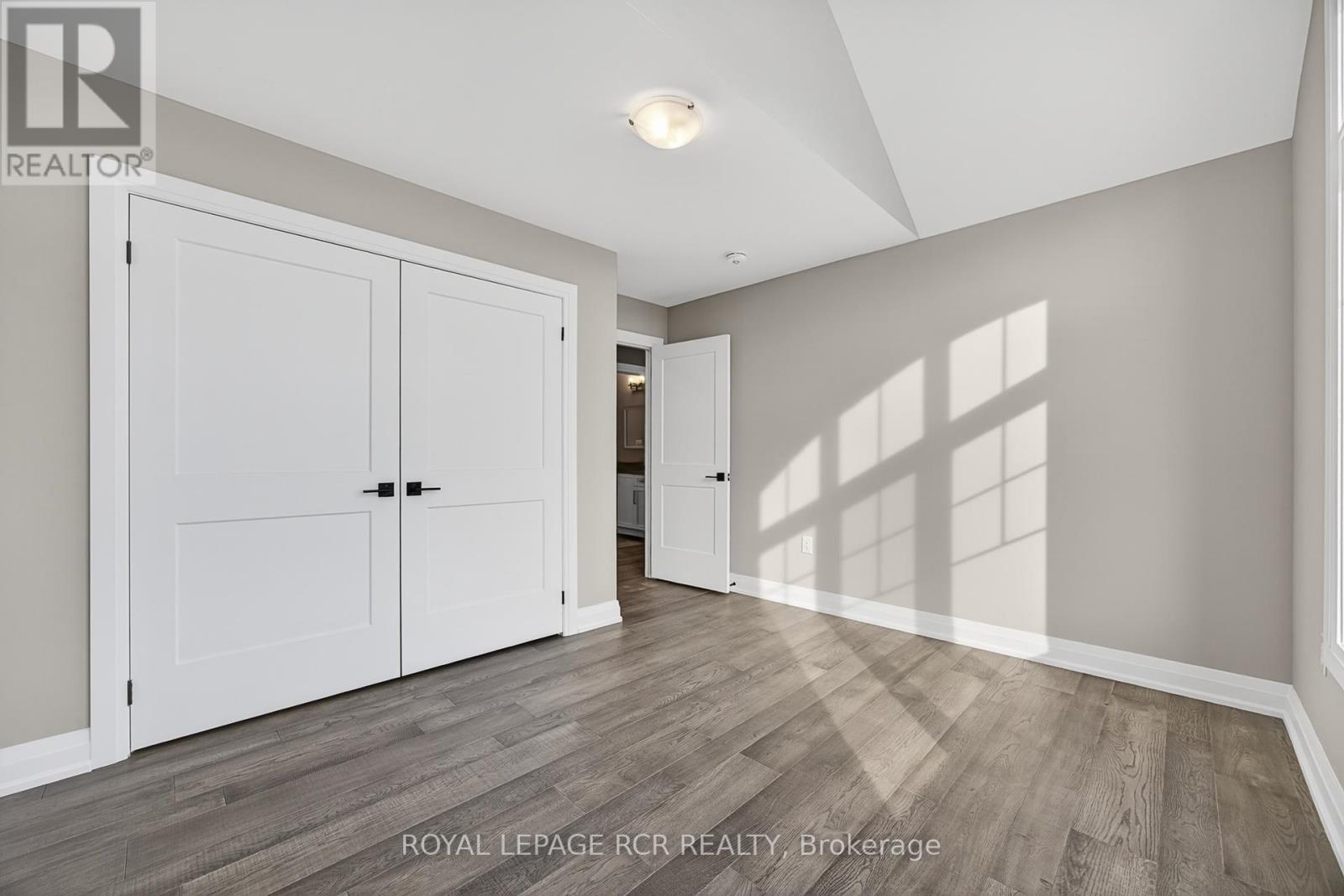 28 St. George Street, Georgina, Ontario  L0E 1L0 - Photo 35 - N12767688