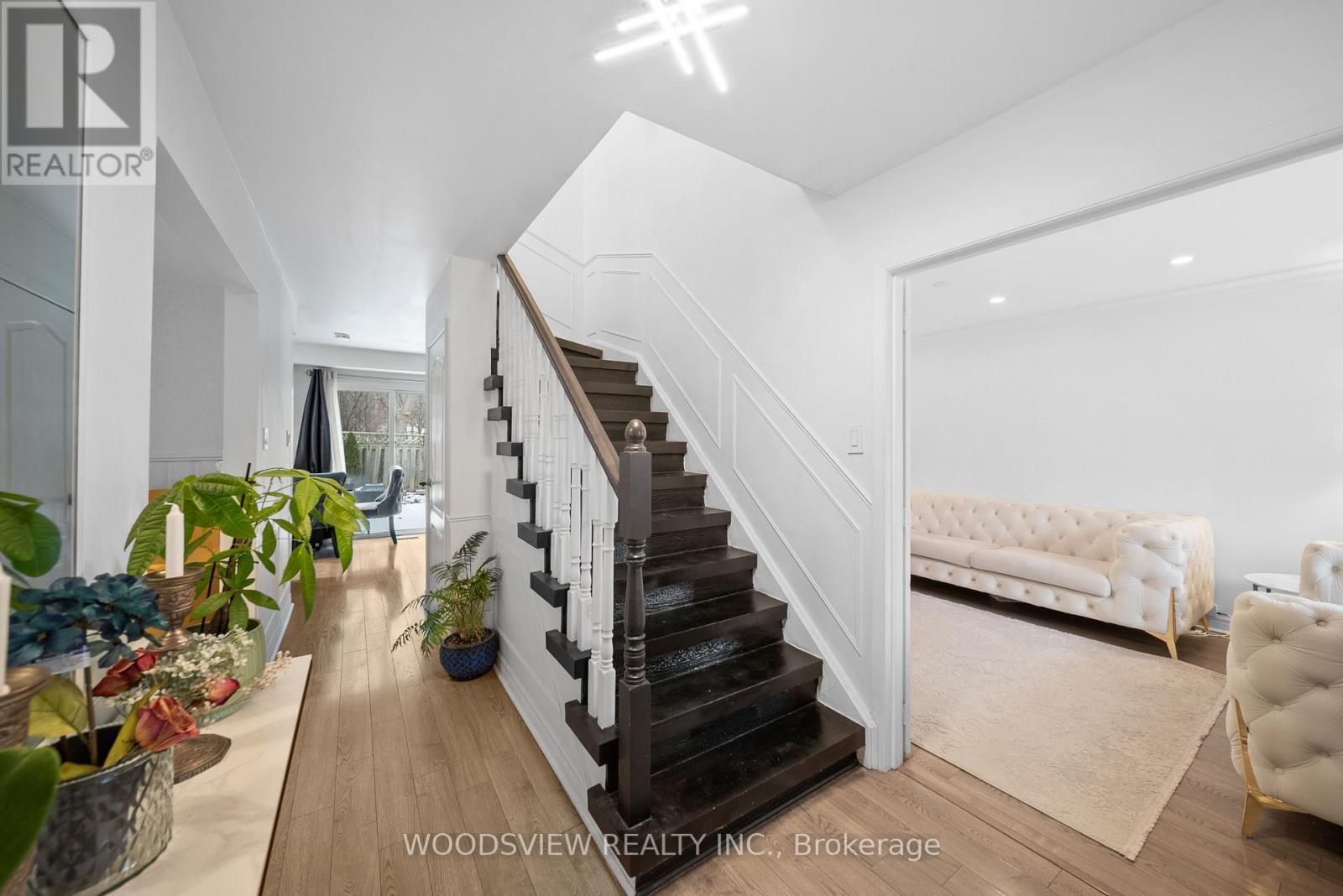 29 Misty Moor Drive, Richmond Hill, Ontario  L4C 6P9 - Photo 8 - N12767776