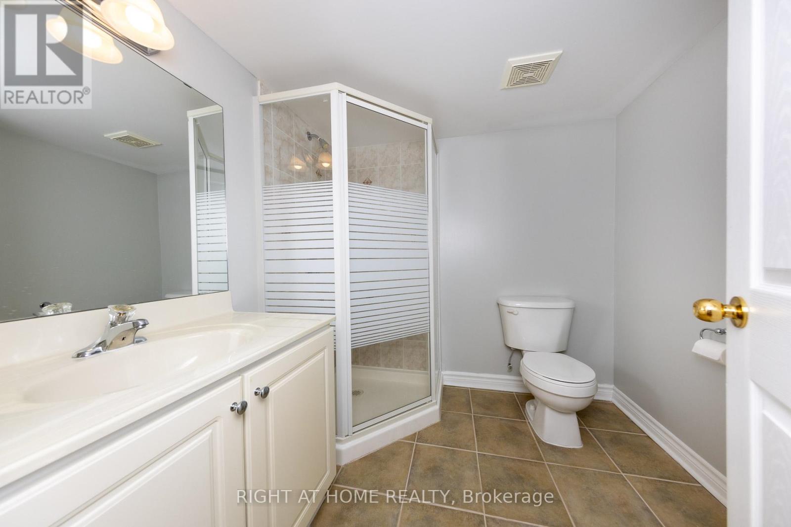 68 Rideau Drive, Richmond Hill, Ontario  L4B 4P3 - Photo 33 - N12767780