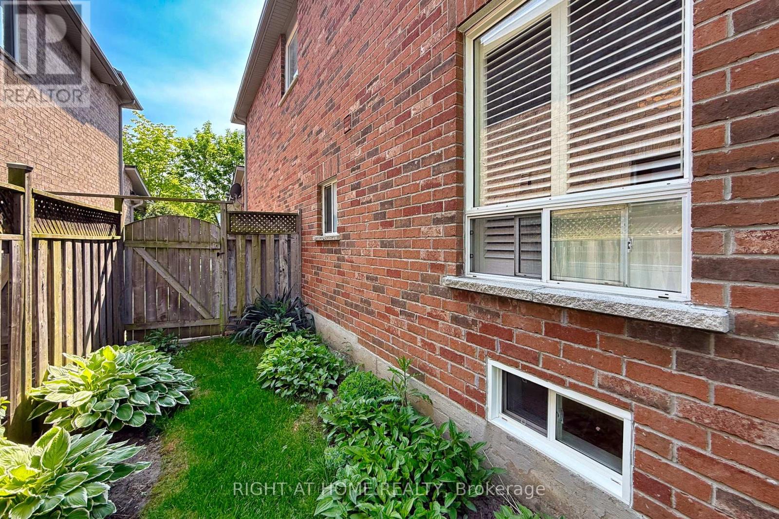 68 Rideau Drive, Richmond Hill, Ontario  L4B 4P3 - Photo 41 - N12767780