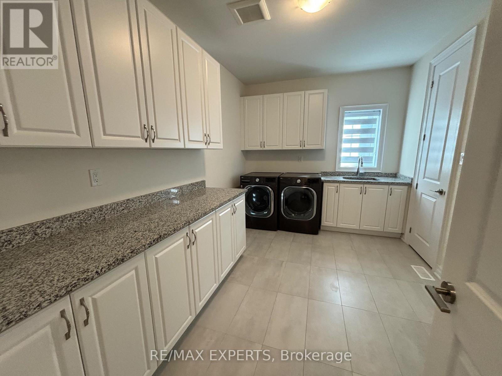 13 Ballantyne Boulevard, Vaughan (Vellore Village), Ontario  L4L 1A6 - Photo 32 - N12740176