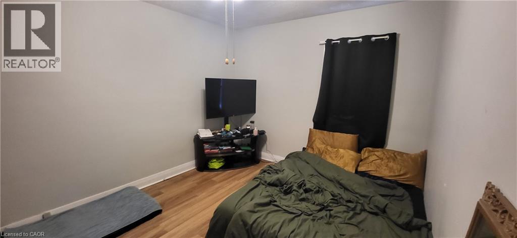 22 Kennedy Street, Welland, Ontario  L3B 3R6 - Photo 6 - 40803407