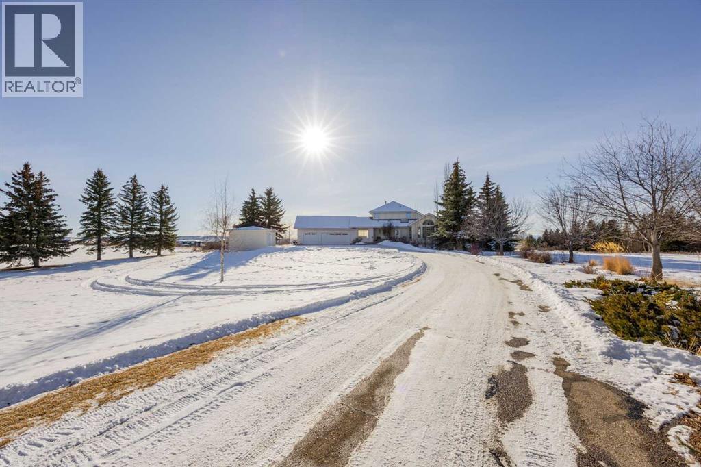 15 Blueridge Close, Rural Rocky View County, Alberta  T3L 2P4 - Photo 2 - A2282542