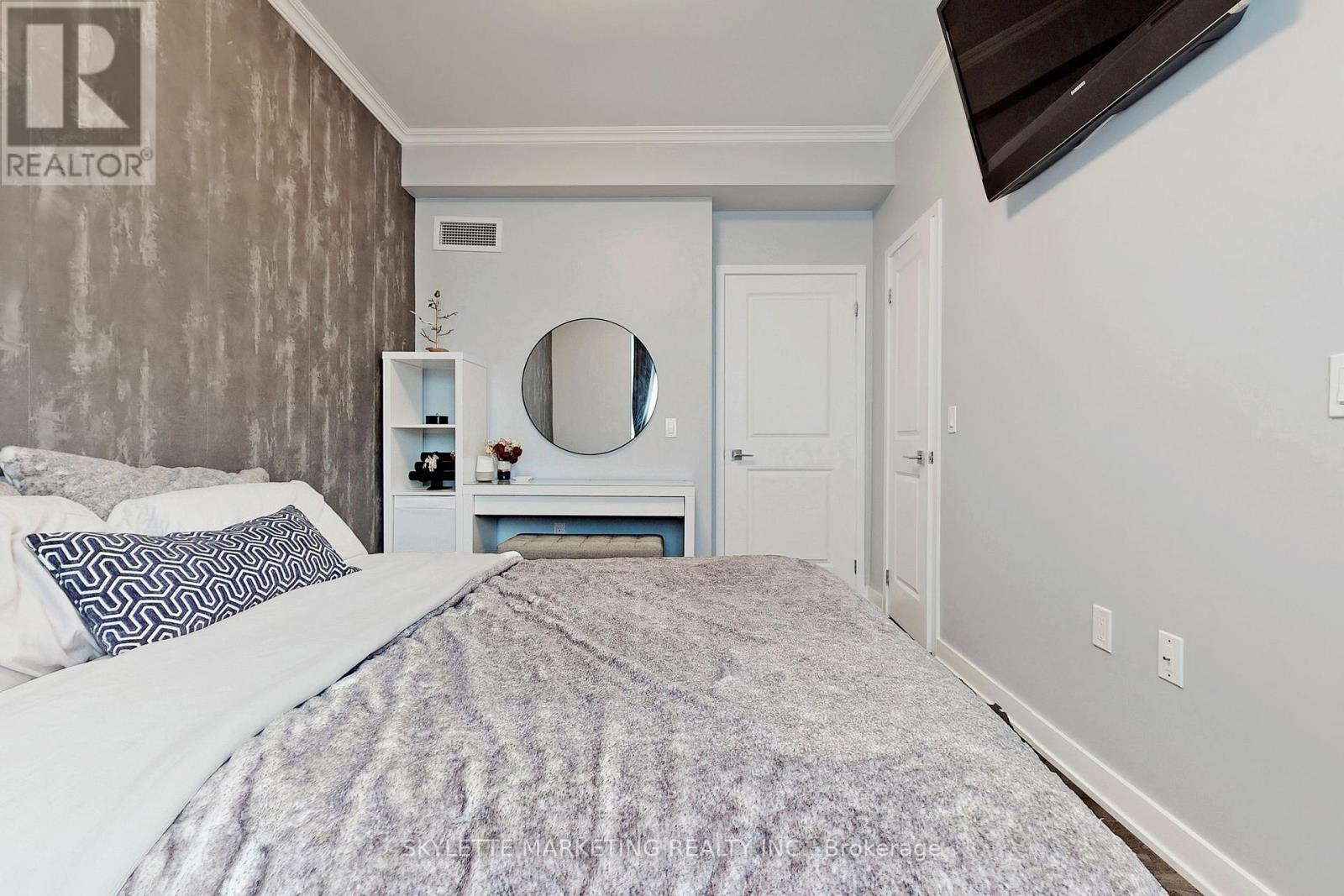 410 - 75 Oneida Crescent, Richmond Hill, Ontario  L4B 0H3 - Photo 22 - N12767668