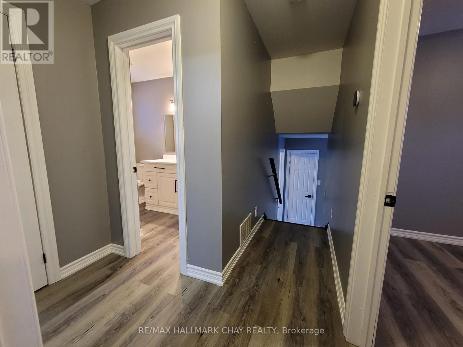 39 Bernick Drive, Barrie (Grove East), Ontario  L4M 5C1 - Photo 12 - S12767618