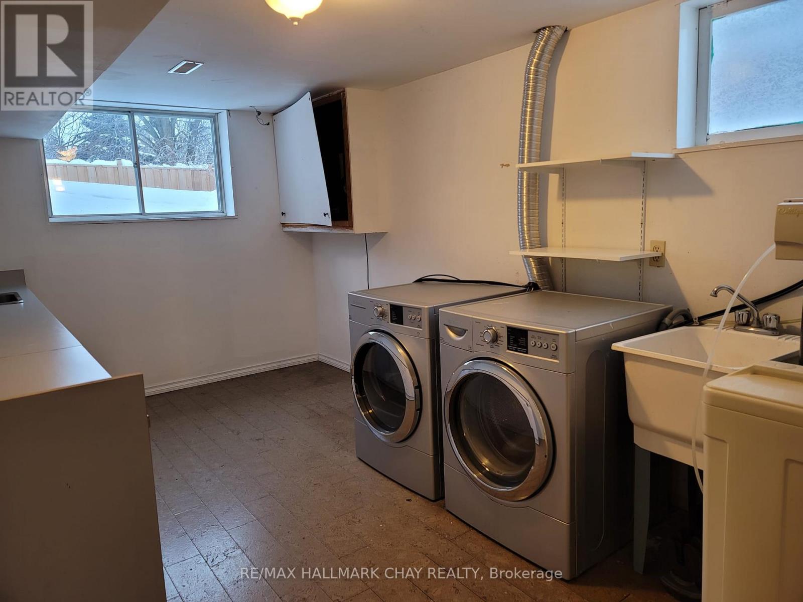 39 Bernick Drive, Barrie (Grove East), Ontario  L4M 5C1 - Photo 15 - S12767618