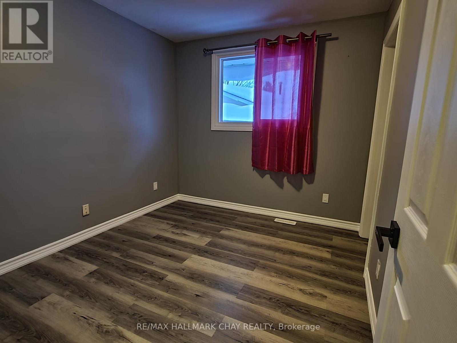 39 Bernick Drive, Barrie (Grove East), Ontario  L4M 5C1 - Photo 9 - S12767618